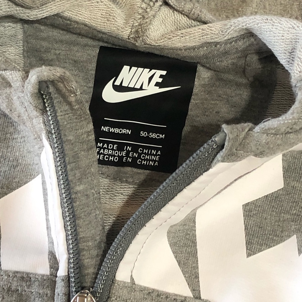 NIKE AIR ZIP UP HOODIE KIDS ROMPER NEWBORN 0-3M - Picture 7 of 11